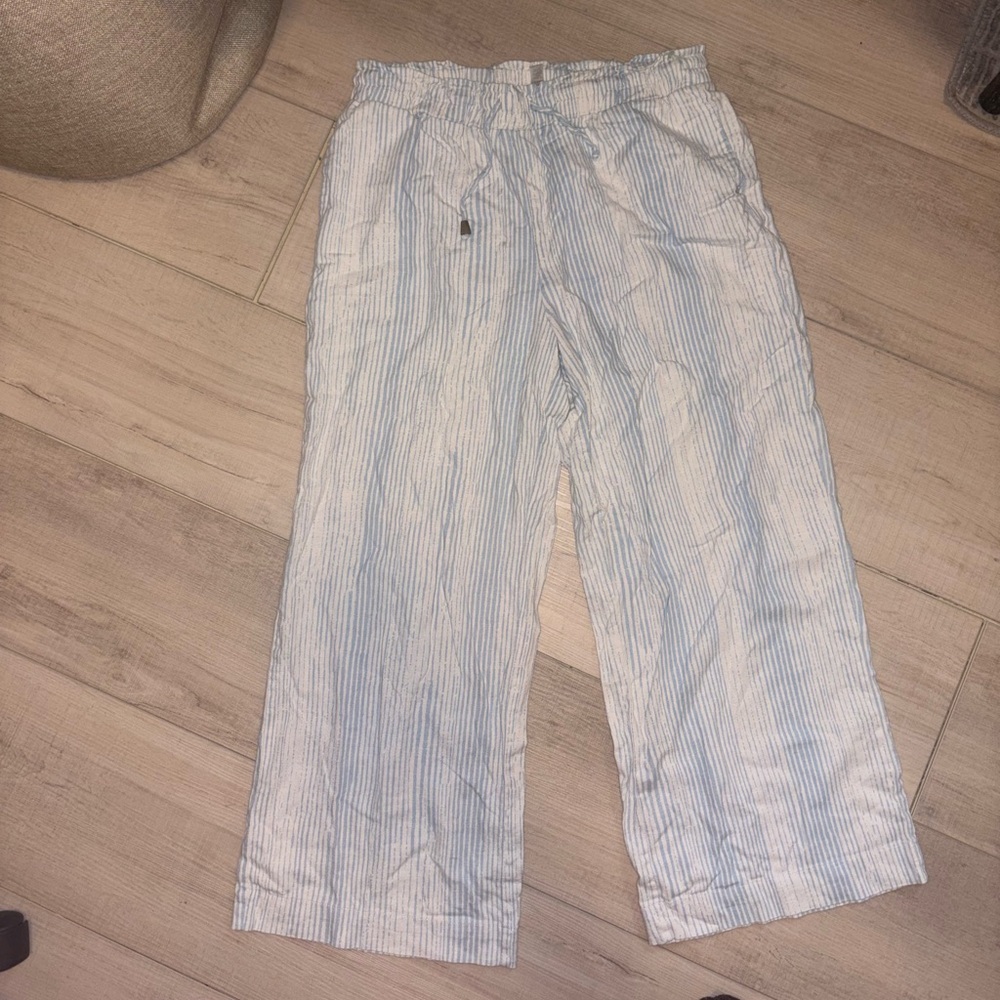 White and blue stripe casual/beachy pants